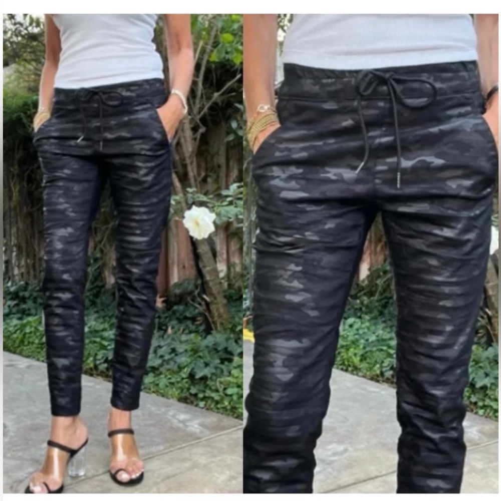 Bevy Flog Shely Black Camo Pants